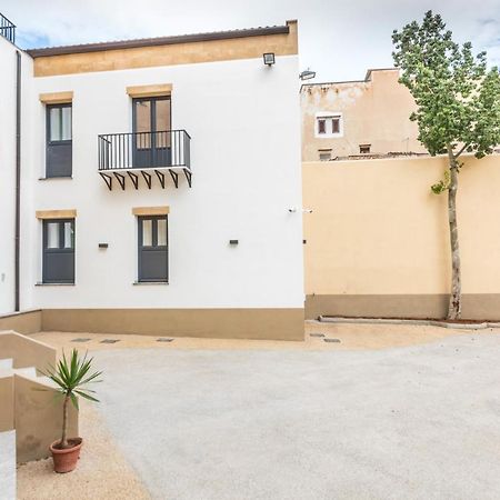 Camplus Palermo Normanni - Casa Per Ferie Bagian luar foto