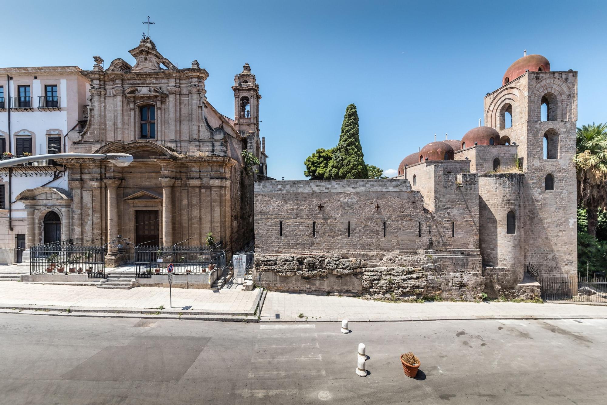 Camplus Palermo Normanni - Casa Per Ferie Bagian luar foto