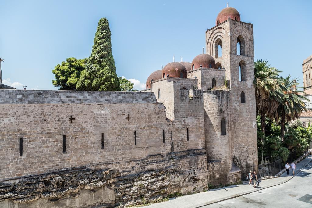 Camplus Palermo Normanni - Casa Per Ferie Bagian luar foto